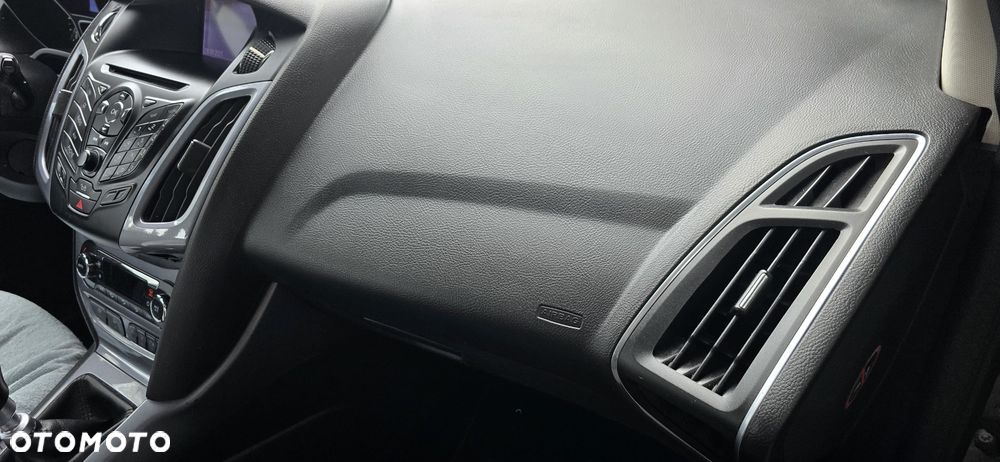 Ford Focus 1.6 TDCi Titanium ECOnetic - 5