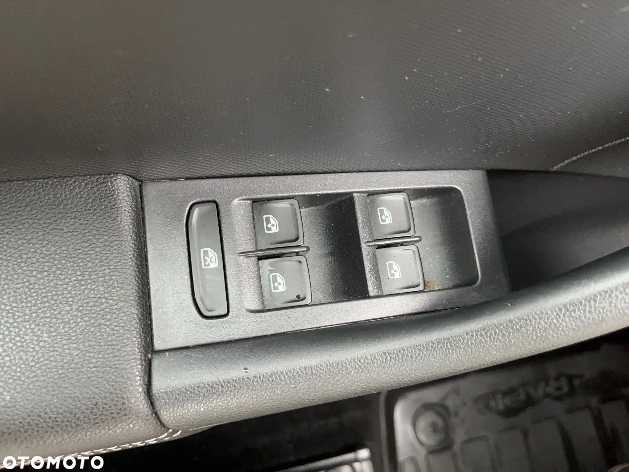 Skoda RAPID 1.0 TSI Ambition - 14