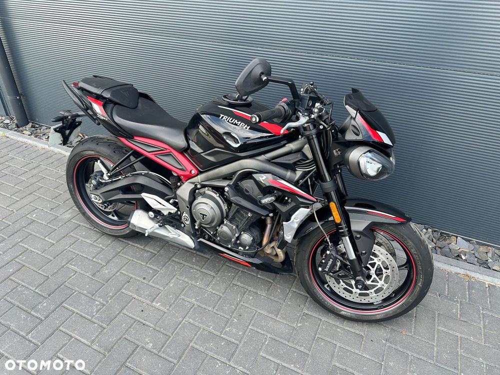 Triumph Street Triple - 1