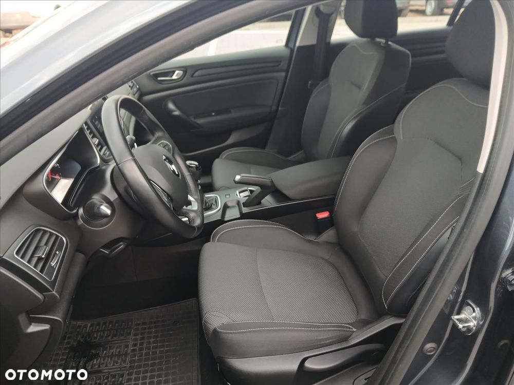 Renault Megane 1.3 TCe Zen - 10