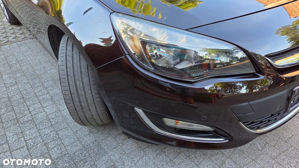 Opel Astra 1.4 Innovation - 11