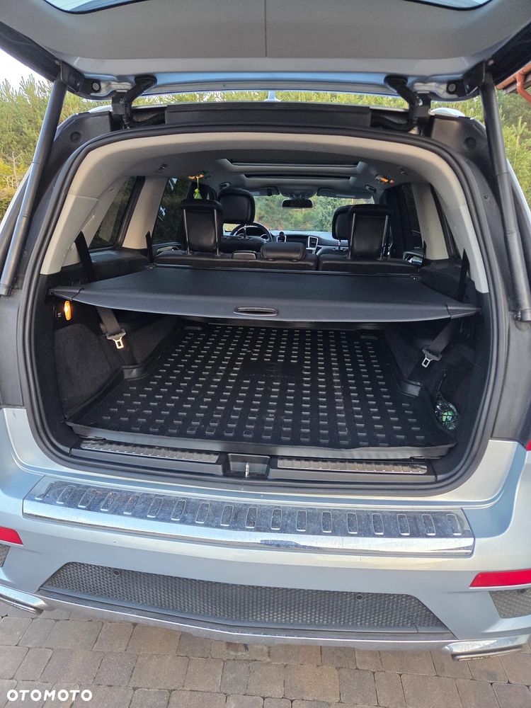 Mercedes-Benz GL - 13