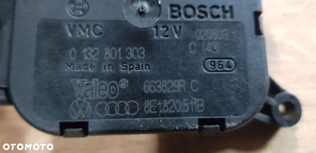 AUDI A4 B6 SILNICZEK NAGRZEWNICY 0132801303 - 3