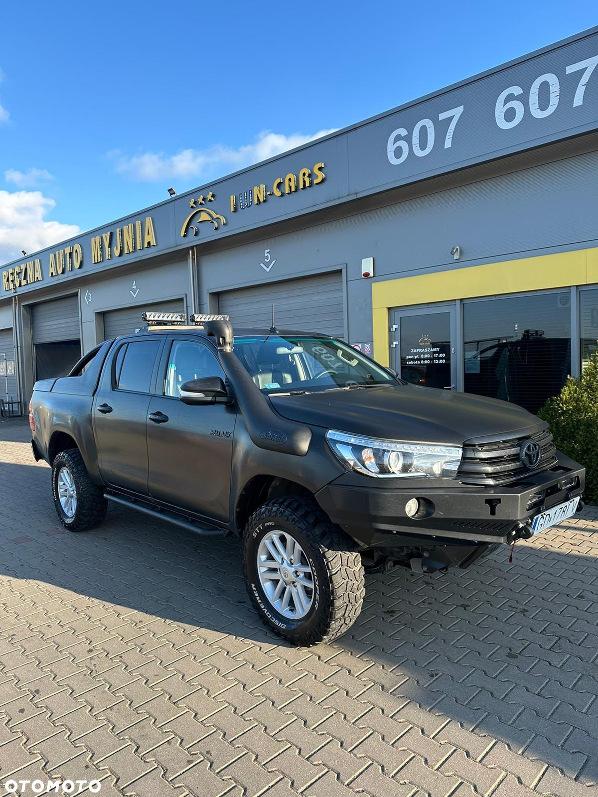 Toyota Hilux - 5