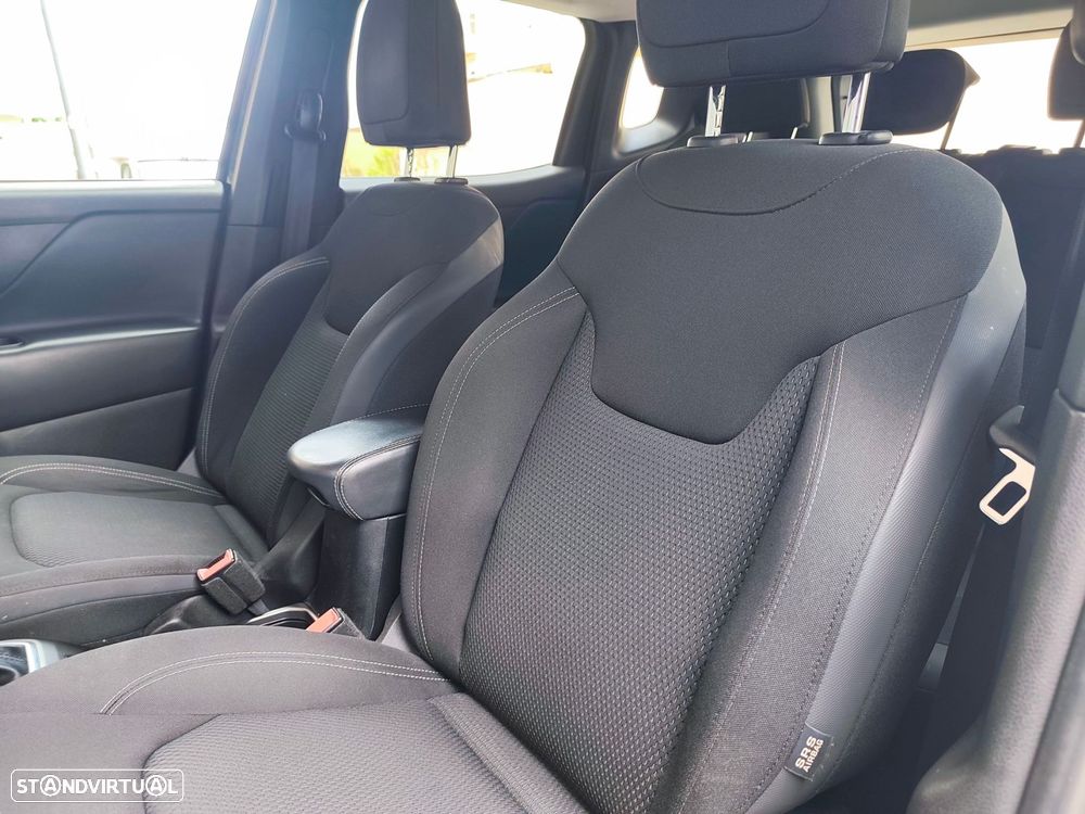 Jeep Renegade 1.3 T Limited DCT - 9