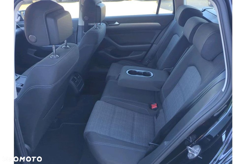 Volkswagen Passat Variant 2.0 TDI EVO Business DSG - 10
