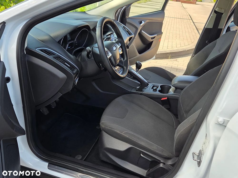 Ford Focus 1.6 TDCi DPF SYNC Edition - 29
