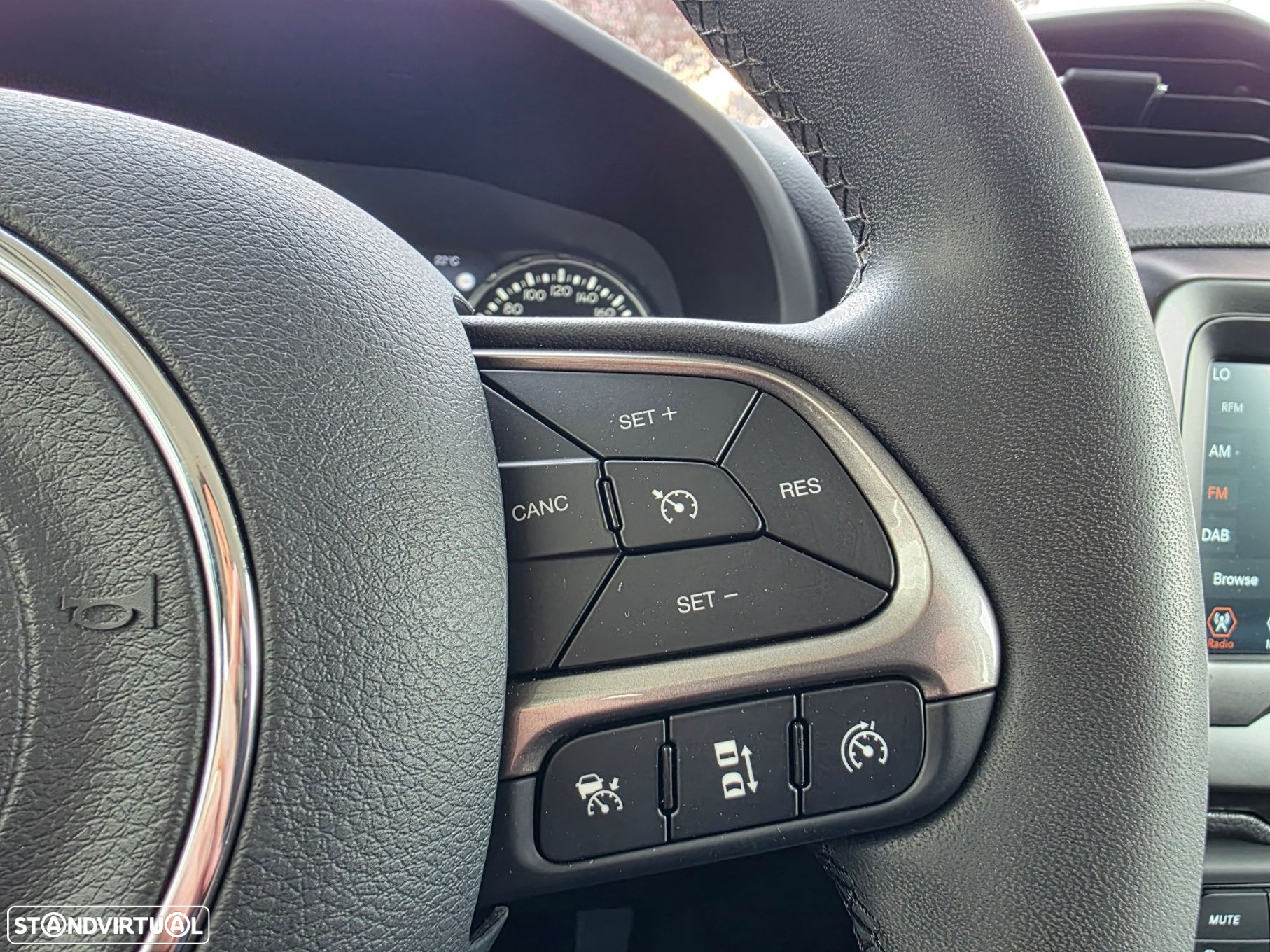 Jeep Renegade 1.3 T Limited S DCT - 14
