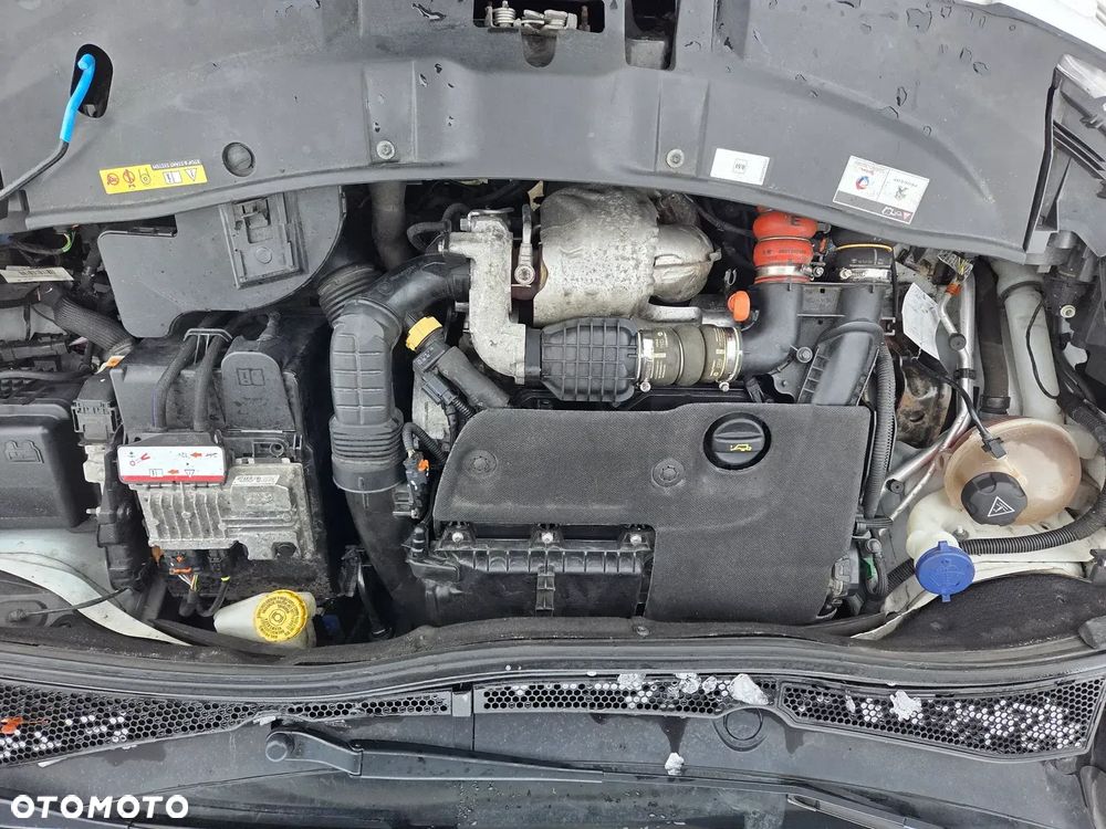 Peugeot 2008 Blue-HDi FAP 100 STOP & START Style - 26