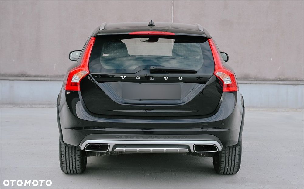 Volvo V60 Cross Country D4 Geartronic Summum - 16