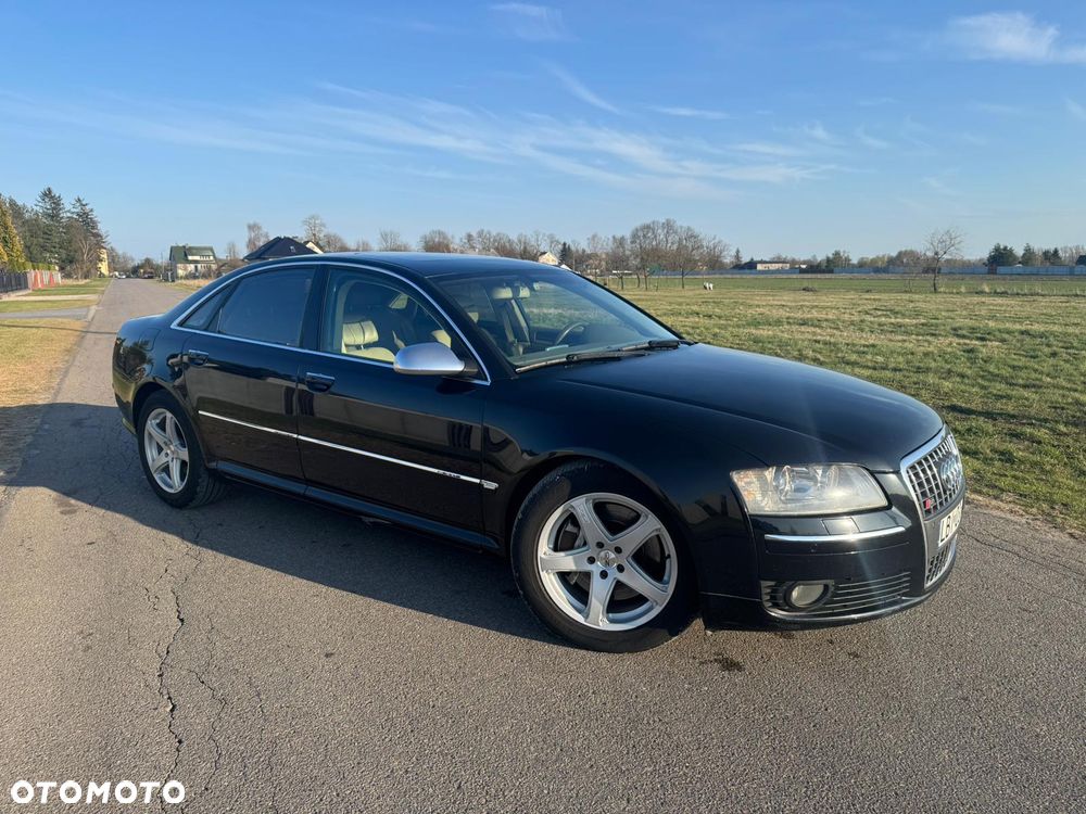 Audi A8 4.2 TDI Quattro - 1