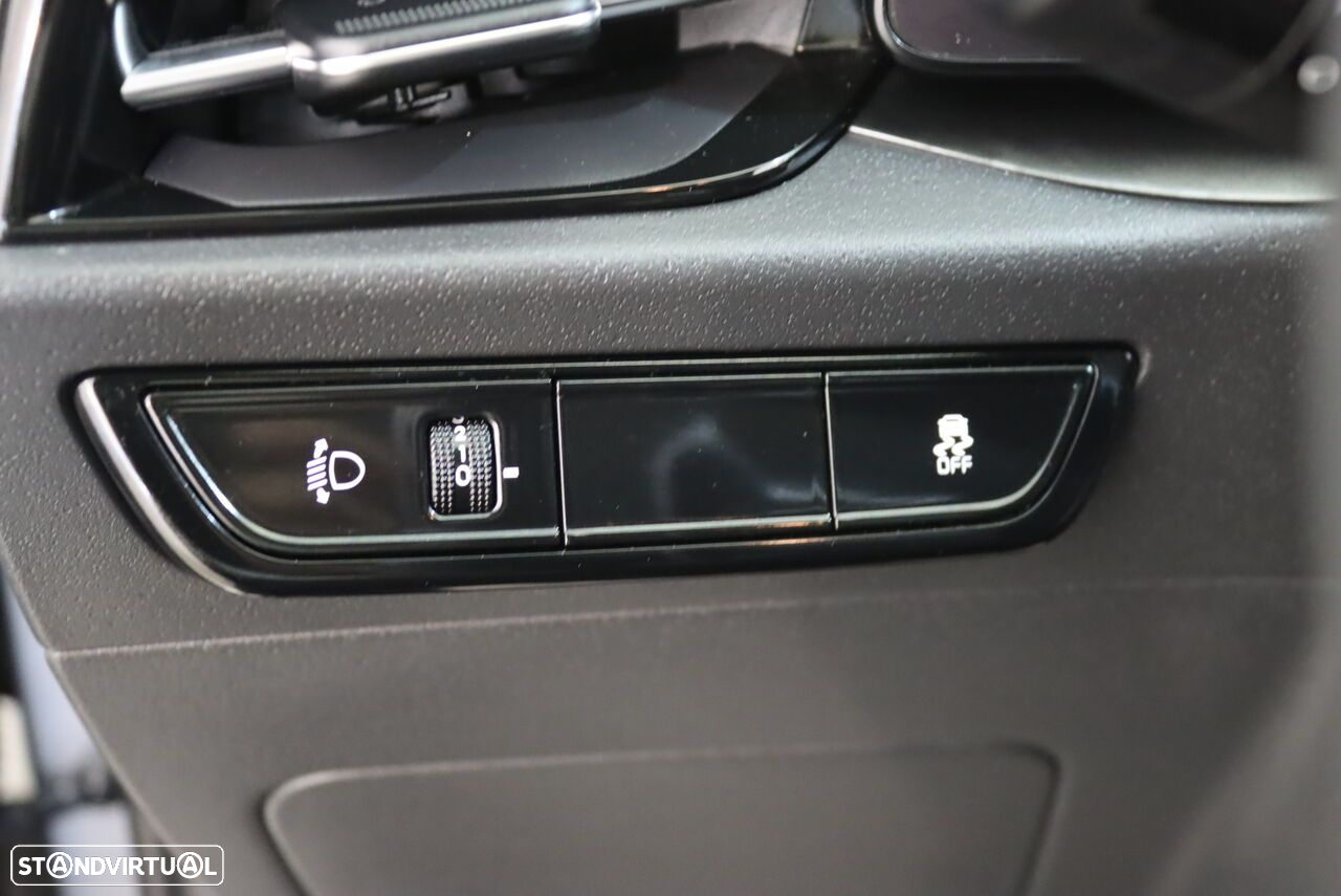 Kia Niro EV 64kWh Drive - 16