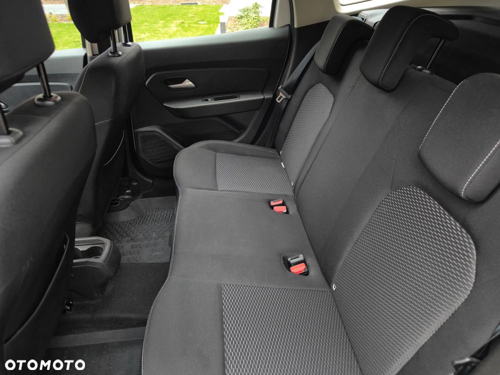 Dacia Duster 1.6 SCe Laureate S&S - 11