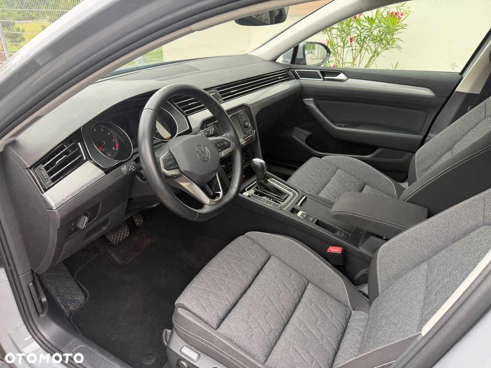 Volkswagen Passat - 7