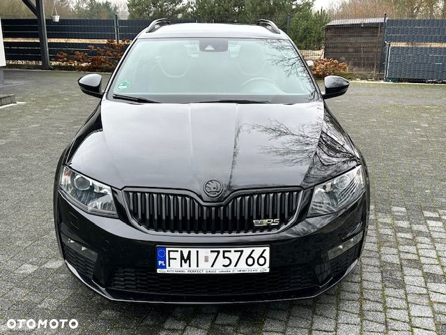 Skoda Octavia 2.0 TDI DSG RS - 2
