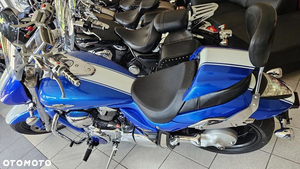 Suzuki Intruder - 34