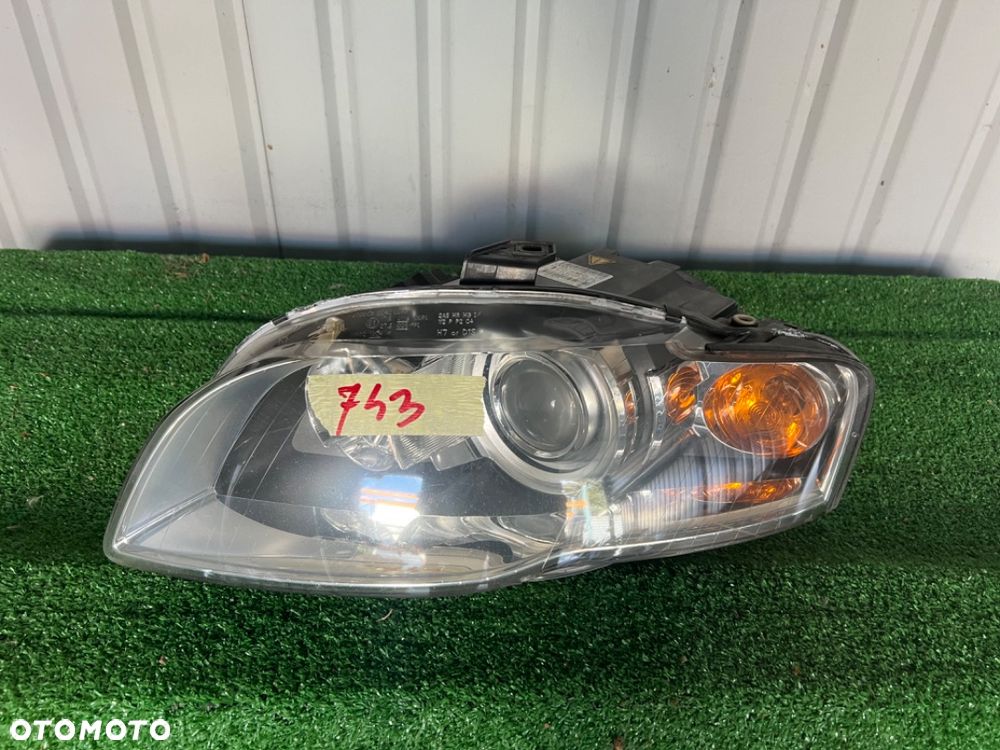 AUDI A4 B7 8E0 LAMPA PRZEDNIA LEWA XENON - 1