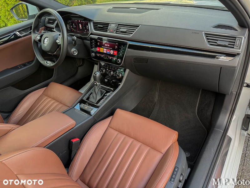 Skoda Superb 2.0 TSI 4x4 DSG L&K - 36