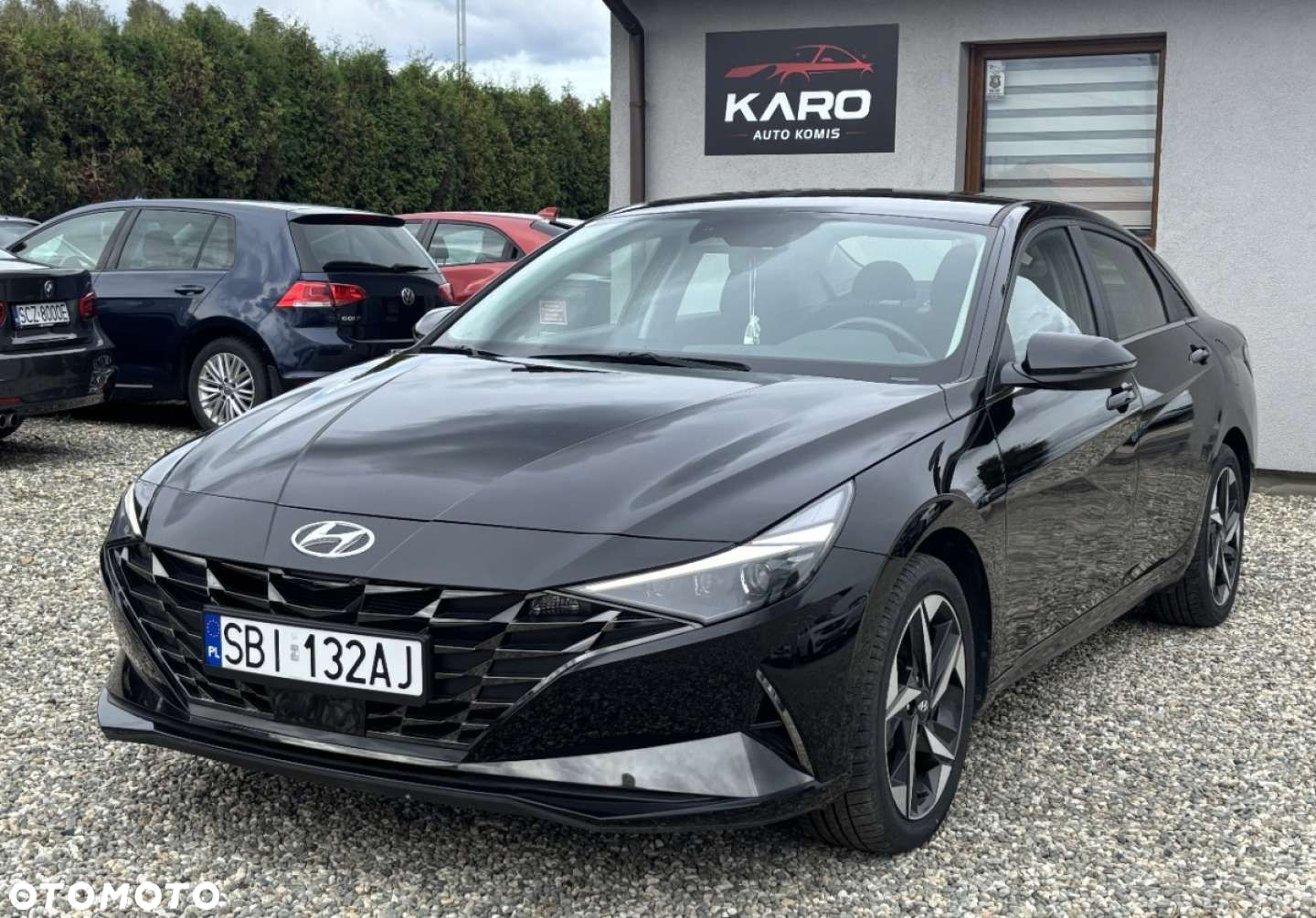 Hyundai Elantra - 2