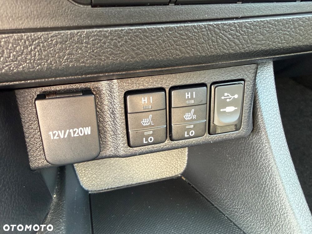 Toyota Auris 1.6 Premium - 18