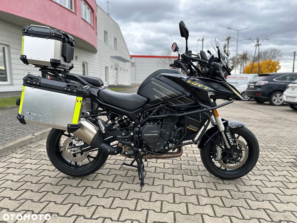QJMOTOR SRT900S - 2