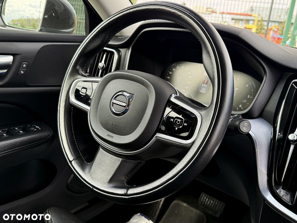 Volvo V60 D3 Geartronic Momentum Pro - 36