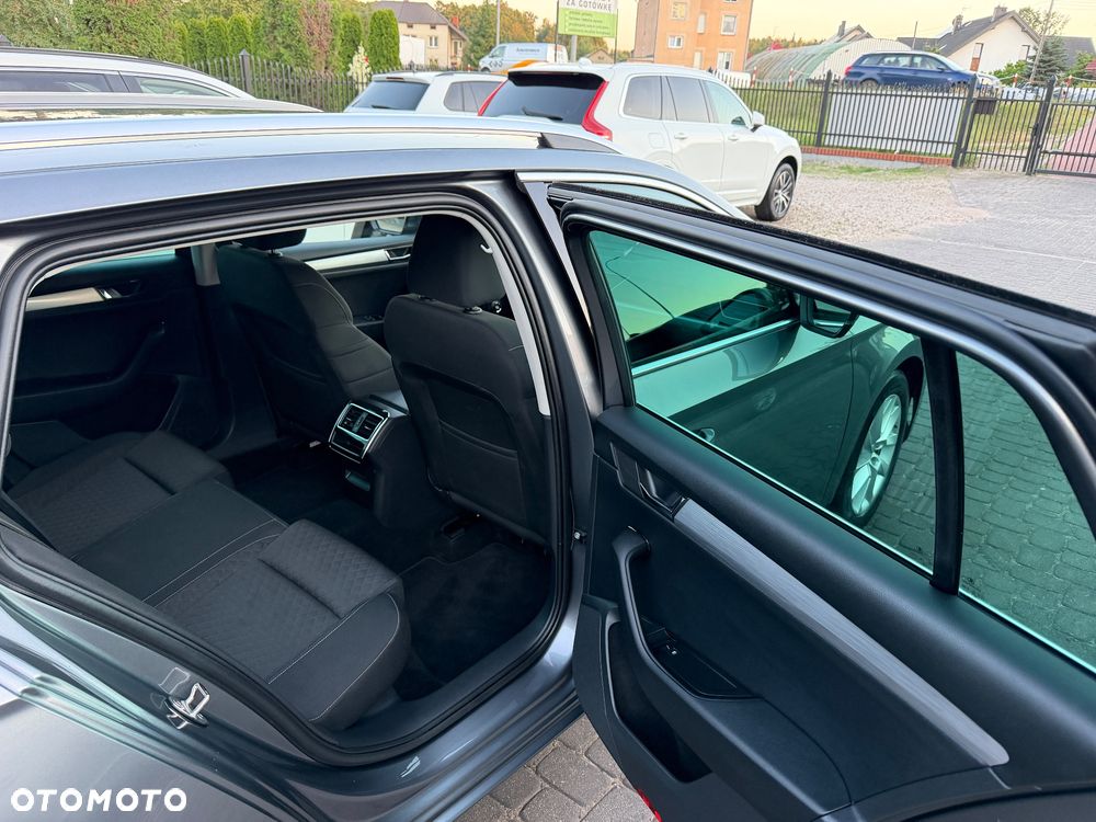 Skoda Superb 2.0 TDI SCR Style DSG - 18