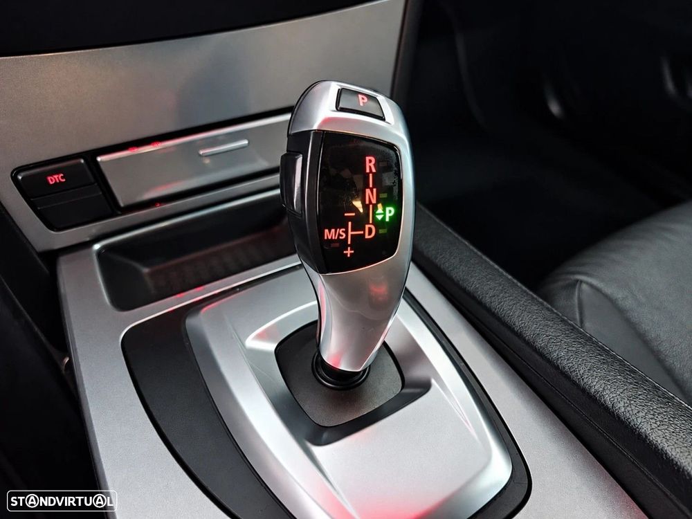 BMW 520 dA Executive - 22