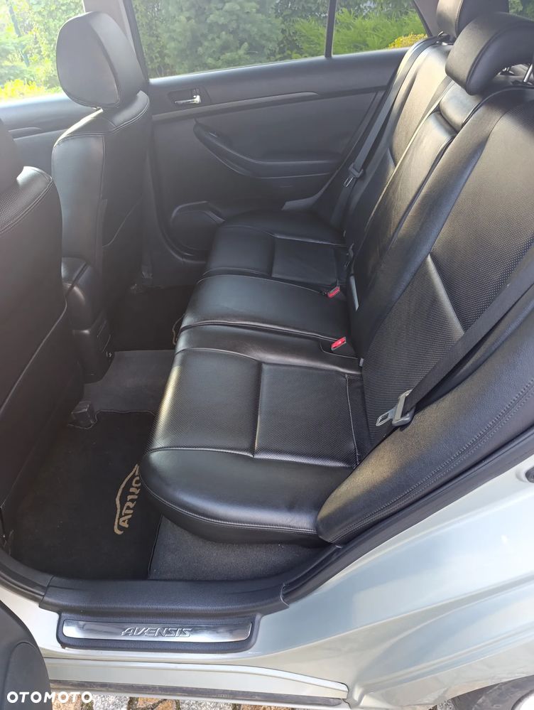 Toyota Avensis 2.0 D-4D Prestige - 4