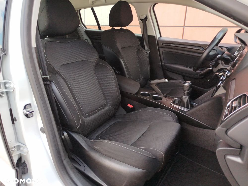 Renault Megane ENERGY TCe 130 INTENS - 10
