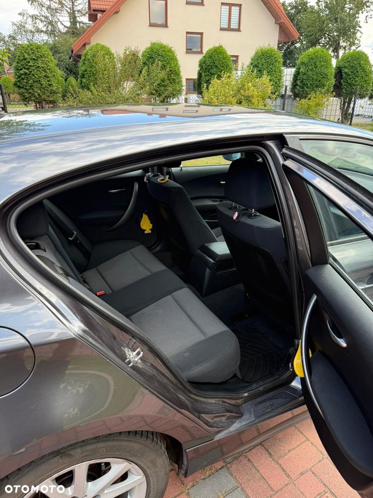 BMW Seria 1 118d DPF - 9