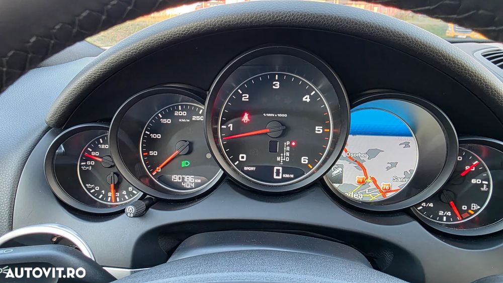 Porsche Cayenne 3.0TD TipTronic - 23