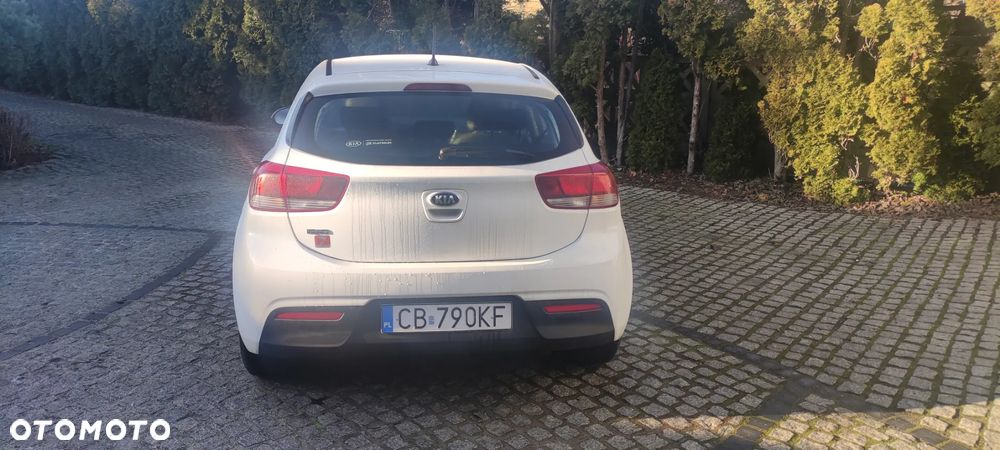 Kia Rio 1.4 M - 5