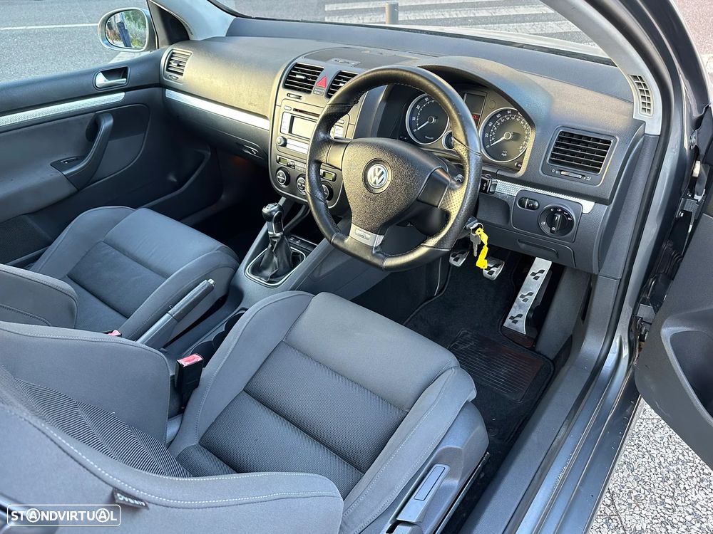 VW Golf R32 4Motion - 13