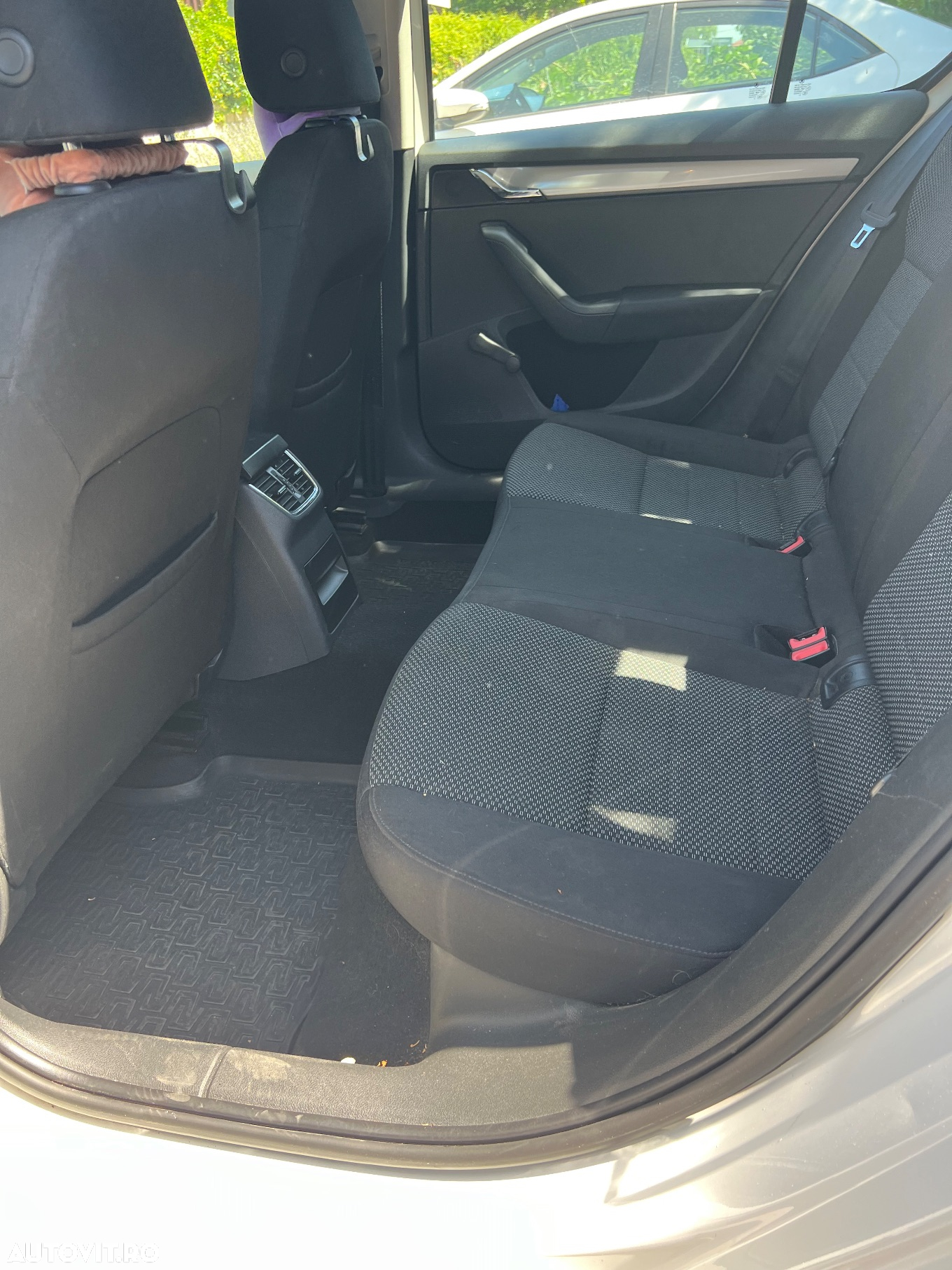 Skoda Octavia 1.4 TSI AMBITION DSG - 6