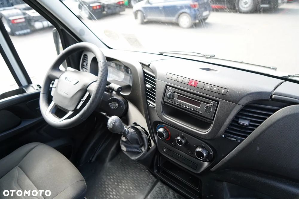 Iveco DAILY 35-150 / KONTENER 4,2 M / WINDA-750kg / BLIŹNIAK DMC: 3500 KG - 25