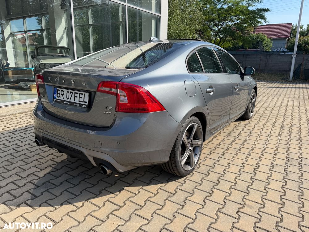 Volvo S60 T5 AWD Momentum - 5