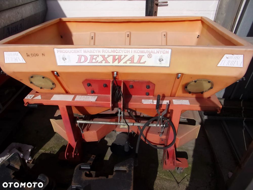 Inny Rozsiewacz nawozów i wapna, taśmowy jedno i dwu tarczowy Kłos, Motyl 300, 400, 600, 800 1000 litrów, Rozsiewacz nawozów dwutarczowy ABRA2 - MAXI, Semior, Unior, Unior2, Mini, Mini2, Rozsiewacz dwutarczowy DEX-WAL (Lift, Tornado duo Turbo), Rozsiewacz nawozów Pronar  FD1-M05 - 29