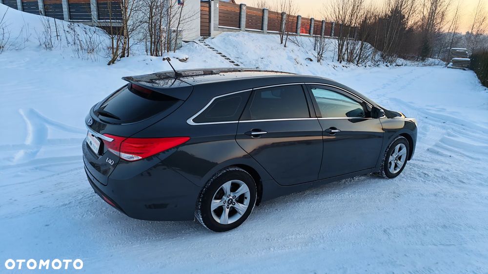 Hyundai i40 Kombi blue 1.6 Family+ - 19