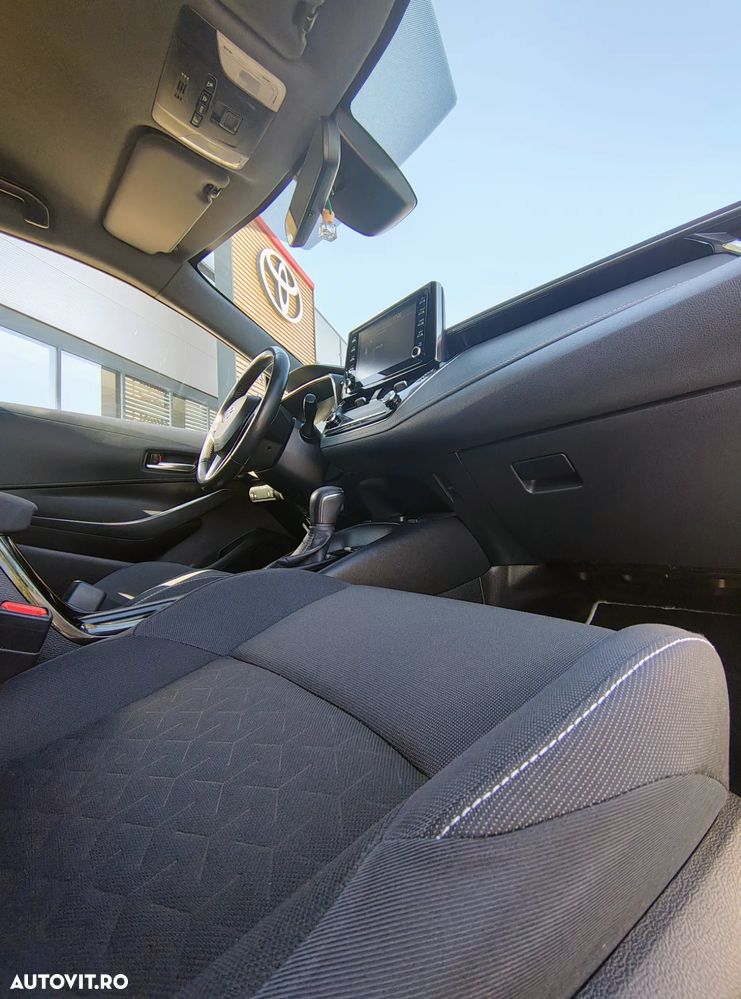Toyota Corolla 1.8 HSD Business - 7
