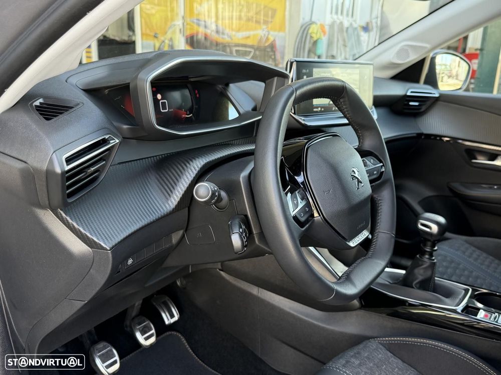 Peugeot 208 1.2 PureTech Allure - 21