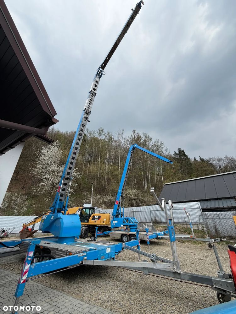 KLAAS 21/31TSP Dźwig Dekarski żuraw zwyżka podnośnik 31m. udźwig 1800kg max. Silnik Yanmar 3cyl. Dźwig Sterowany całkowicie zdalnie z pilota. Do 3,5 tony Transportowanie samochodem osobowym! Podwieszana oś Hydr. Własny Napęd Hydr. na 2 koła w terenie. Maszyna jak Nowa 2,5 tyś mtg. 2013r. Po serwisach Dekra BMWT. Sprowadzona z Norwegii. Nie różni się od nowej z salonu. Pełna Hydraulika w maszynie. Najbogatsza wersja. OKAZJA 230volt. Zero zużycia! - 24