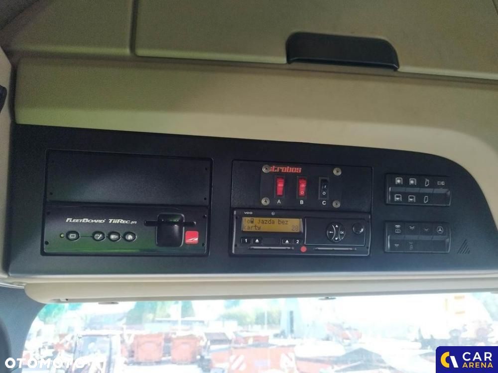 Mercedes-Benz Actros - 32