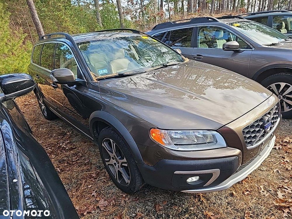 Volvo XC 70 - 1
