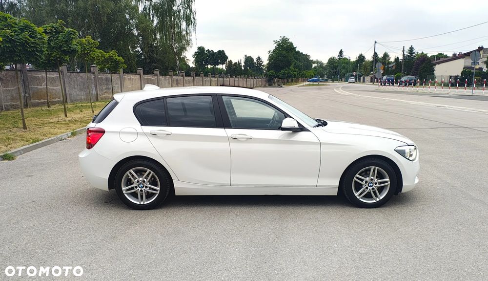 BMW Seria 1 118d Sport Line - 12
