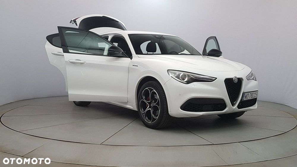 Alfa Romeo Stelvio - 9