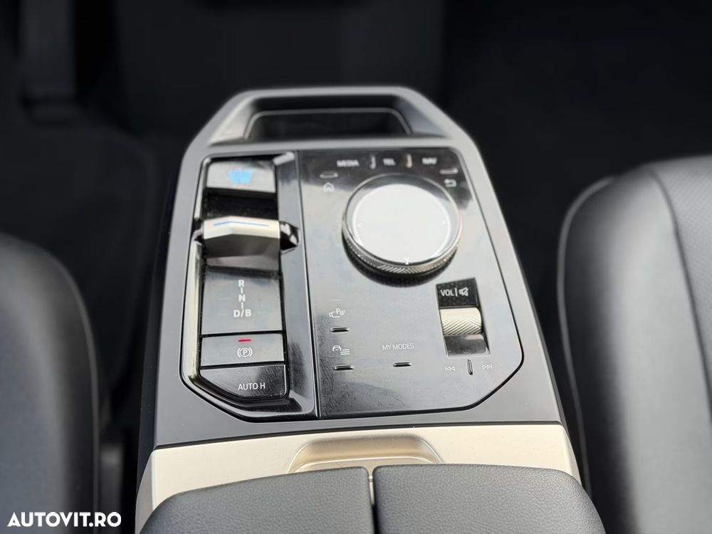 BMW iX xDrive40 - 19