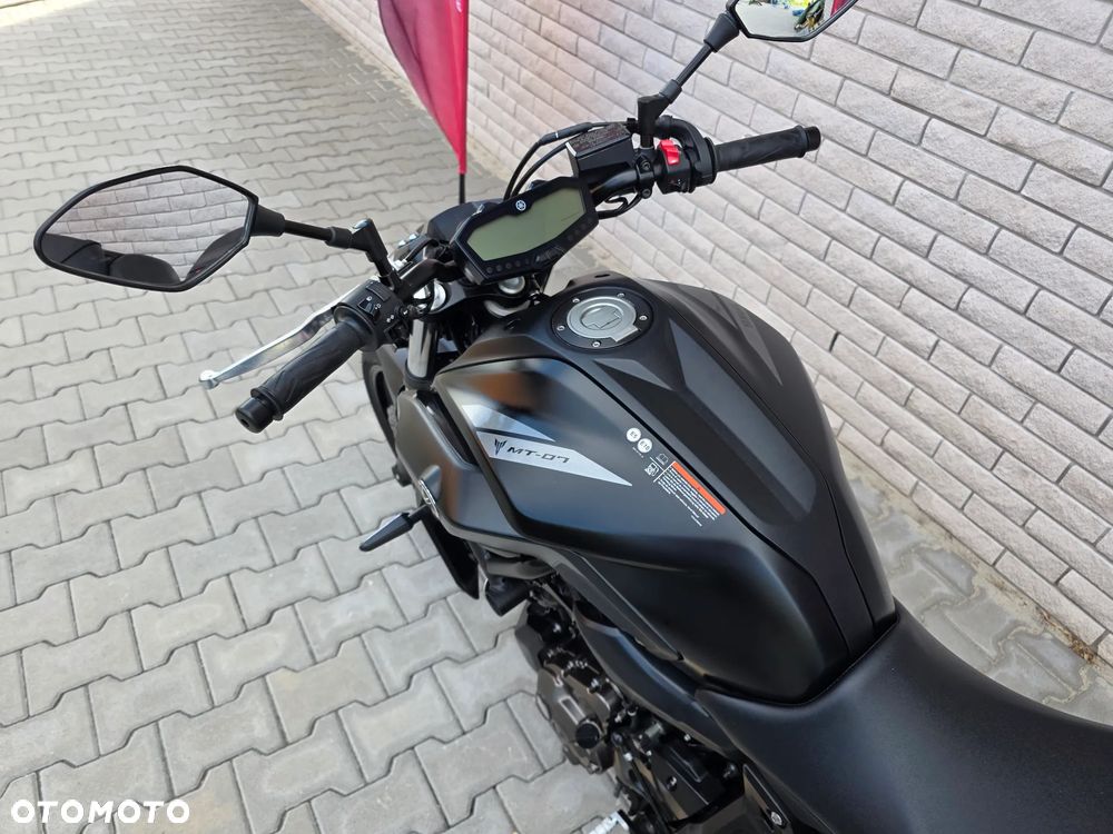Yamaha MT - 12