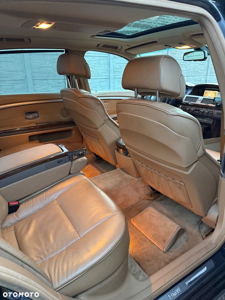BMW Seria 7 740i L - 10