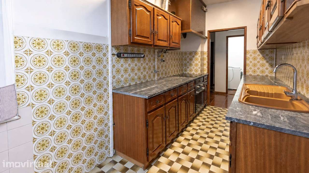 Apartamento T3 com Boas Áreas em Abraveses - Grande imagem: 2/15